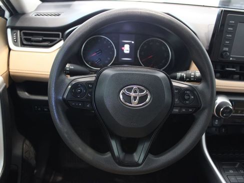 Used 2022 Toyota RAV4 XLE FWD image 23