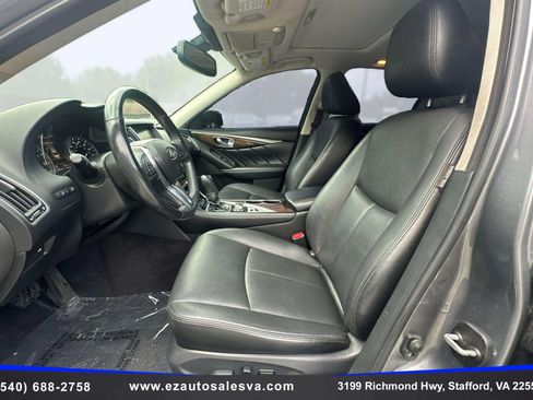 Used 2018 INFINITI Q50 Luxe w/ Essential Package (3.0T Luxe) AWD/4WD image 17