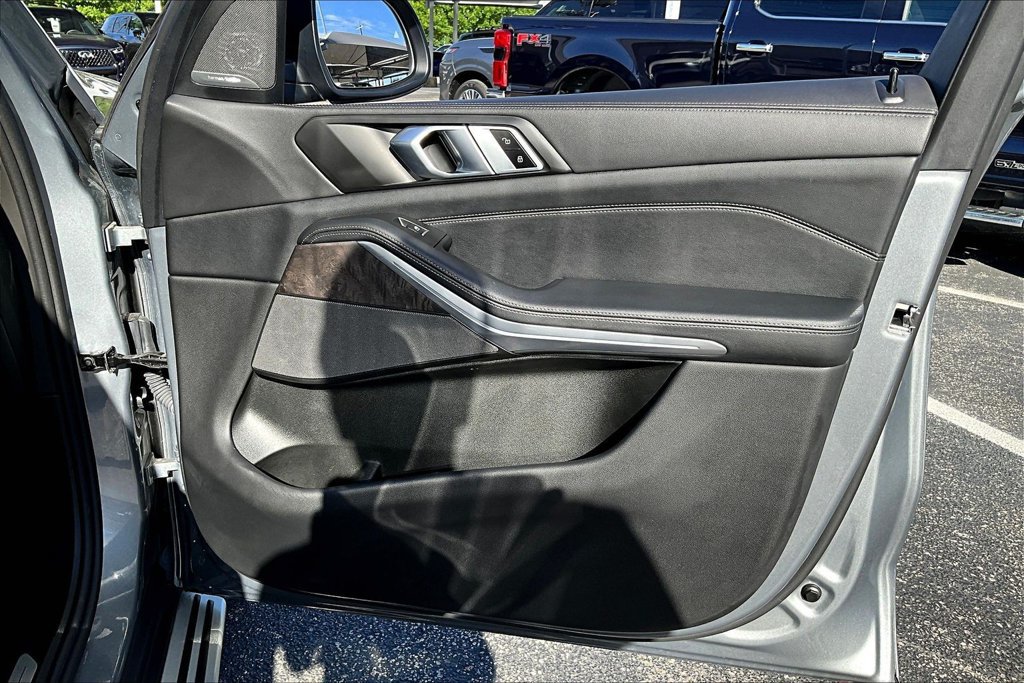 Used 2025 BMW X5 xDrive40i AWD/4WD image 26