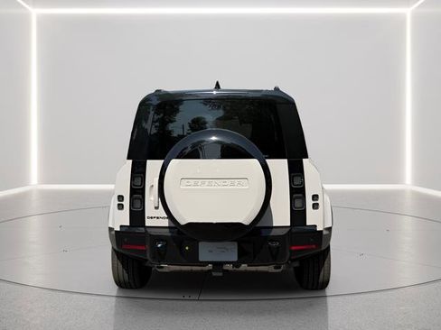 New 2026 Land Rover Defender 110 X-Dynamic SE AWD/4WD image 4