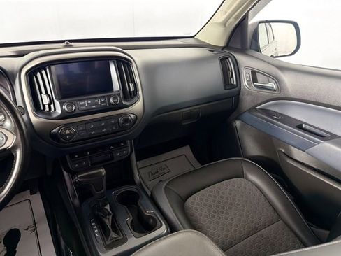 Used 2018 Chevrolet Colorado Z71 AWD/4WD image 22