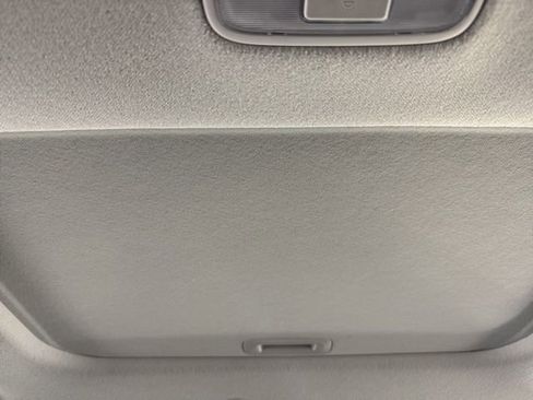 Used 2025 Hyundai Venue SEL FWD image 29