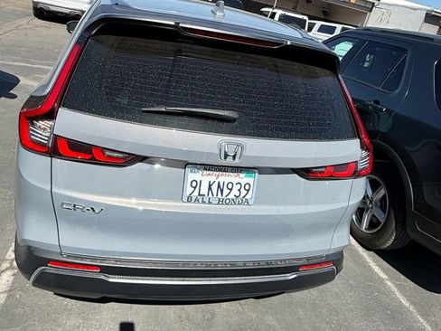 Used 2024 Honda CR-V LX image 5