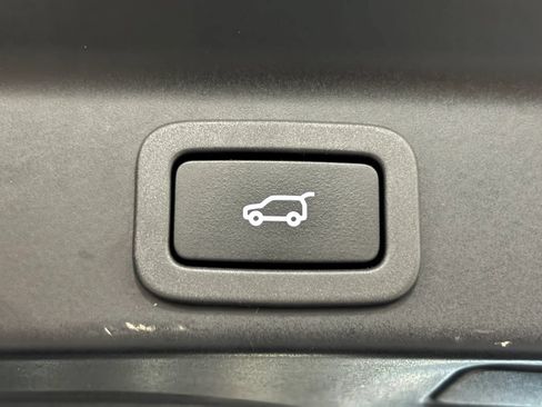 Used 2017 Jaguar F-PACE Prestige AWD/4WD image 48
