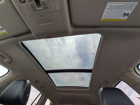 Used 2023 Volkswagen Atlas SE w/ Panoramic Sunroof Package FWD image 29
