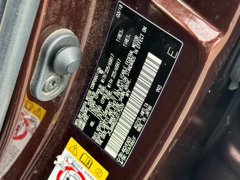 Used 2018 Lexus NX 300 AWD image 34