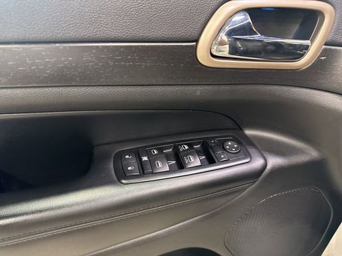 Used 2015 Jeep Grand Cherokee Laredo w/ Quick Order Package 23E image 31