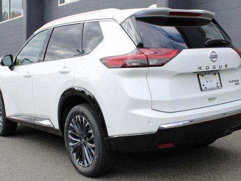 New 2026 Nissan Rogue Platinum image 3