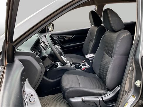Used 2019 Nissan Rogue S FWD image 8