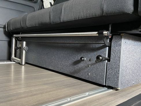 Used 2021 Mercedes-Benz Metris Passenger image 26