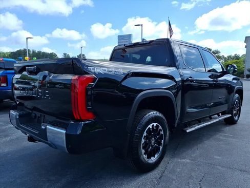 Used 2026 Toyota Tundra SR5 w/ TRD Off-Road Package AWD/4WD image 4