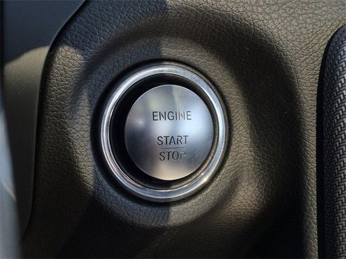 Certified 2019 Mercedes-Benz SLC 300 image 28