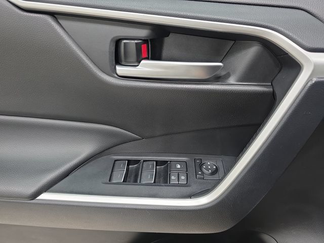 Certified 2025 Toyota RAV4 XLE AWD/4WD image 24