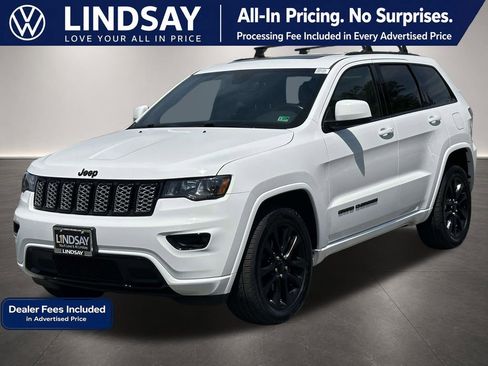 Used 2020 Jeep Grand Cherokee Altitude AWD/4WD image 4