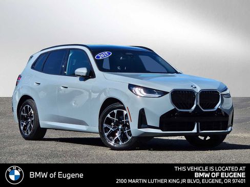 Used 2025 BMW X3 xDrive30i AWD/4WD image 1