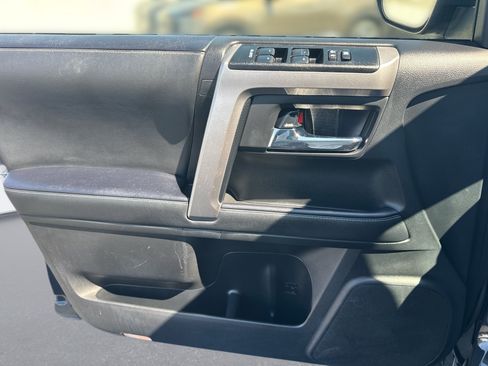 Used 2024 Toyota 4Runner SR5 AWD/4WD image 28