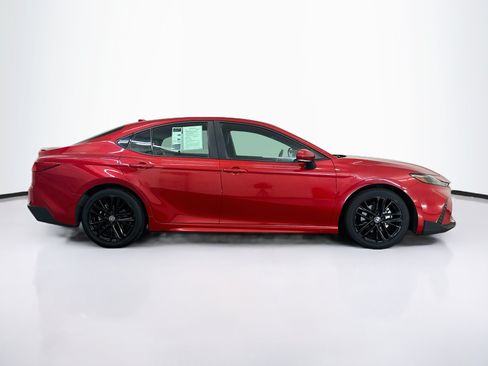 Used 2025 Toyota Camry SE FWD image 10
