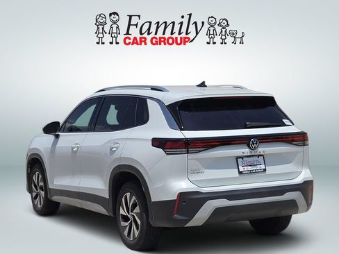 Used 2025 Volkswagen Tiguan S FWD image 3