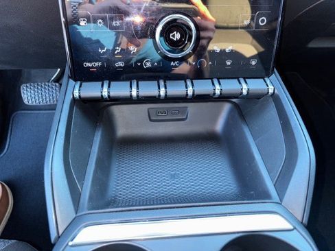 New 2025 GMC Terrain Elevation image 21