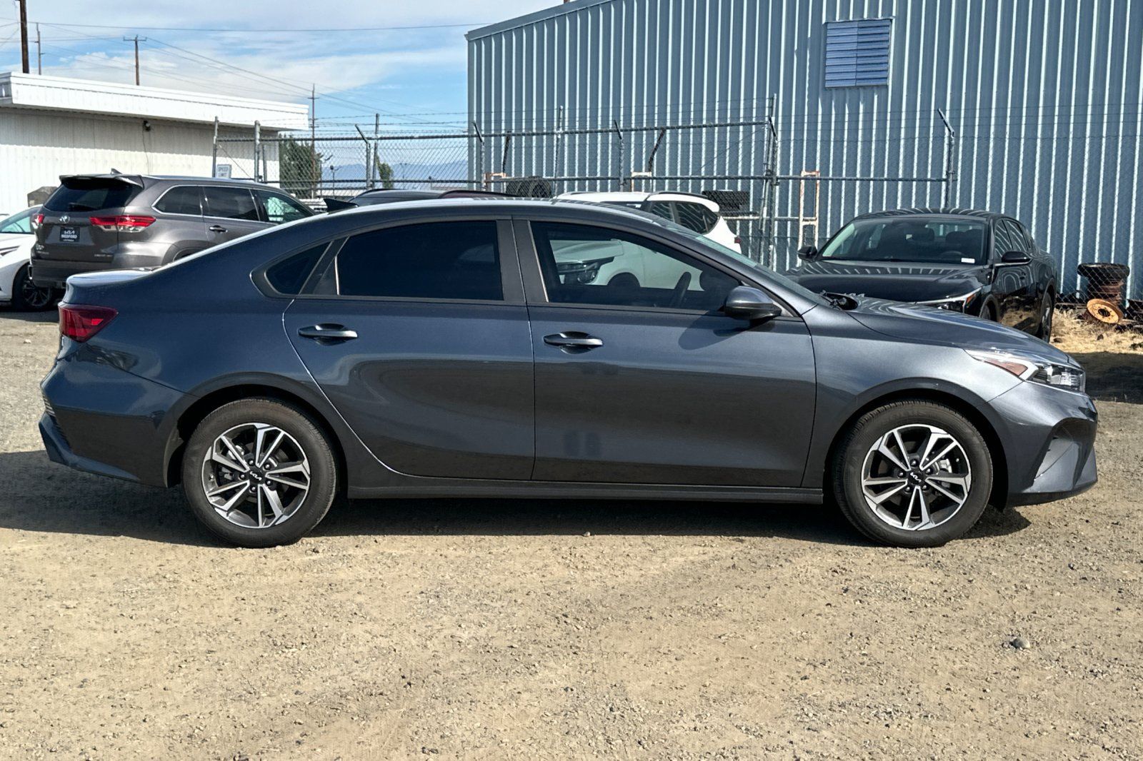 Used 2024 Kia Forte LXS FWD image 3