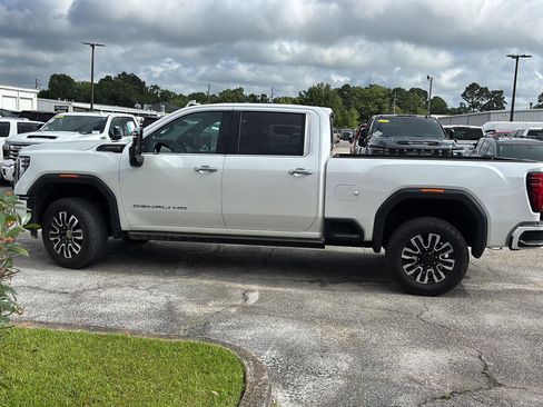 Certified 2024 GMC Sierra 2500 Denali Ultimate AWD/4WD image 4