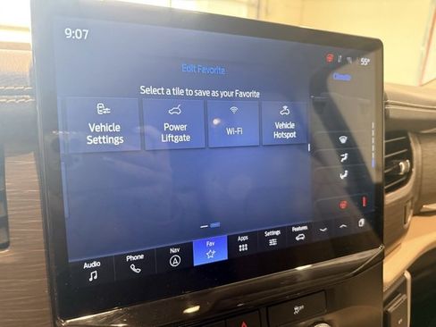 Used 2024 Ford Expedition Limited image 34