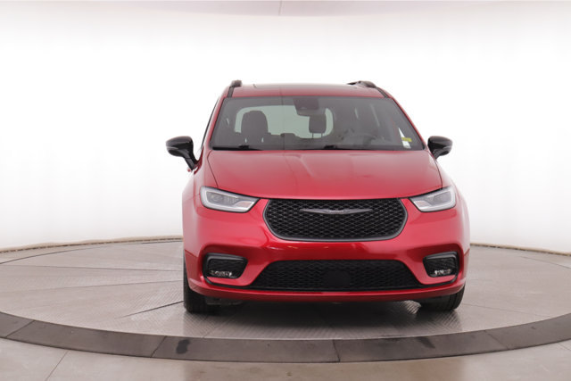 Used 2025 Chrysler Pacifica Limited FWD image 12