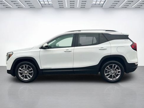 Used 2024 GMC Terrain SLT AWD/4WD image 7