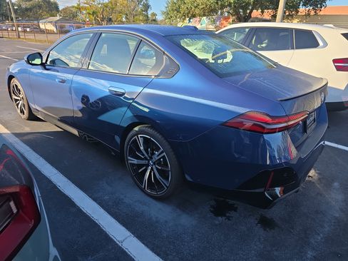 Used 2026 BMW 530i w/ M Sport Package image 4