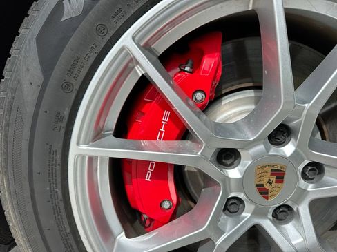 Certified 2025 Porsche Cayenne S AWD/4WD image 16