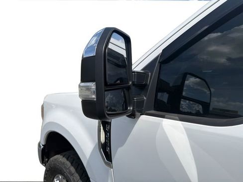 Used 2020 Ford F250 Lariat w/ Lariat Ultimate Package AWD/4WD image 30