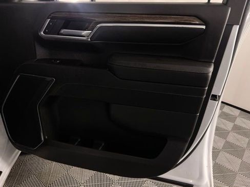 Used 2024 GMC Sierra 3500 SLE w/ SLE Value Package image 27