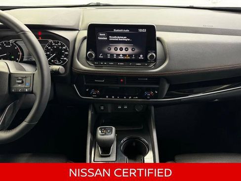 Certified 2025 Nissan Rogue SV AWD/4WD image 17