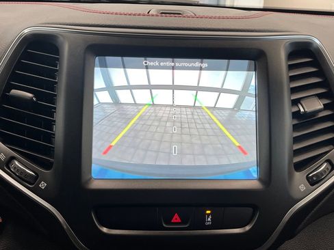 Used 2022 Jeep Cherokee Trailhawk w/ Premium Leather Package image 24