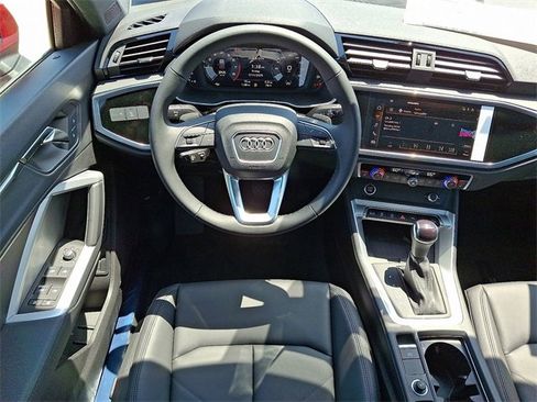 New 2025 Audi Q3 2.0T Premium image 7
