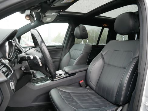 Used 2018 Mercedes-Benz GLS 450 4MATIC image 35