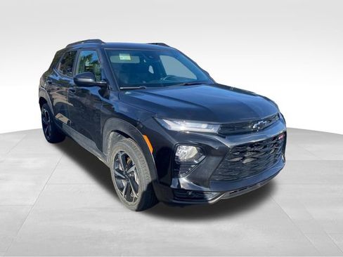 Used 2023 Chevrolet TrailBlazer RS w/ Sun and Liftgate Package image 9