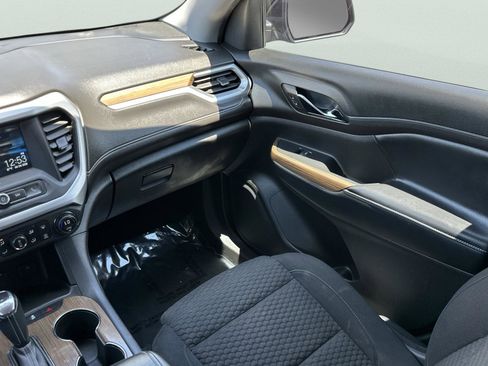 Used 2019 GMC Acadia SLE FWD image 14