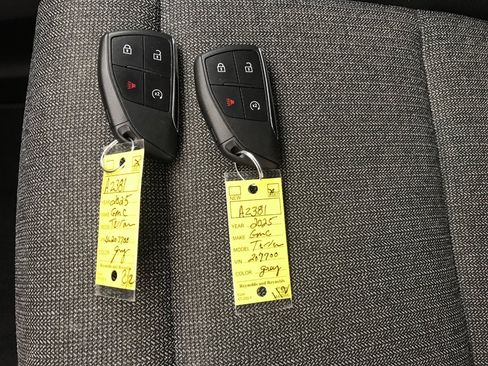 Certified 2025 GMC Terrain Elevation image 25