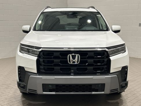 Used 2026 Honda Pilot Elite image 3