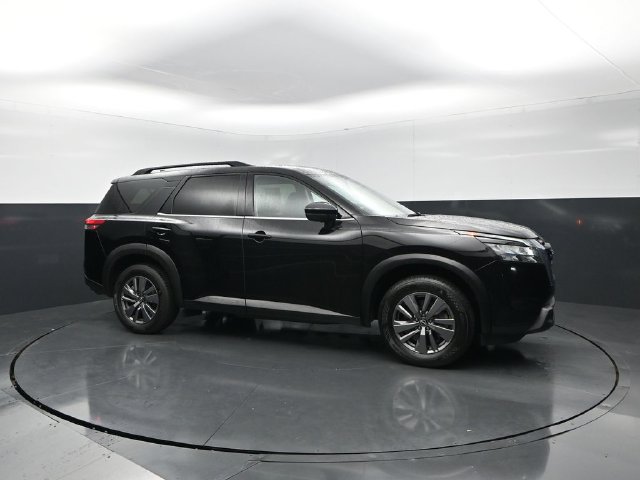 Certified 2025 Nissan Pathfinder SV FWD image 6