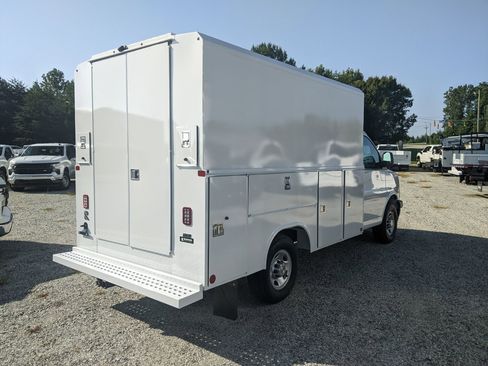 New 2025 Chevrolet Express 3500 w/ Power Convenience Package image 8