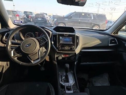 Used 2020 Subaru Forester Premium AWD/4WD image 4