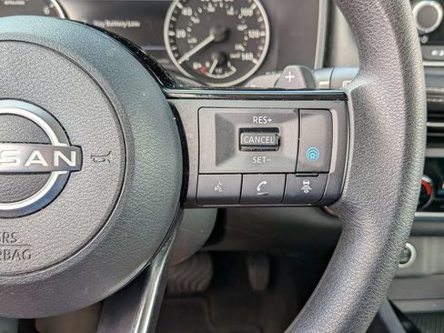 Used 2023 Nissan Rogue SV AWD/4WD image 19