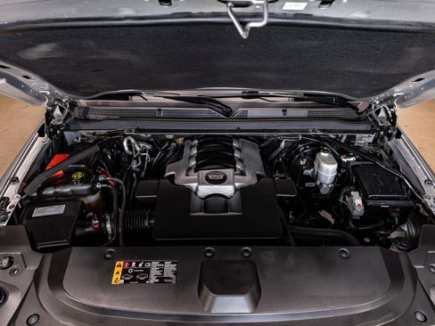 Used 2020 Cadillac Escalade 2WD image 31