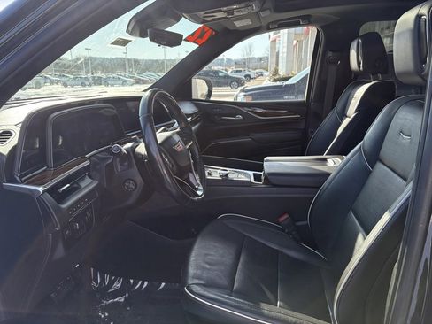 Used 2022 Cadillac Escalade ESV Premium Luxury w/ Performance Package image 11