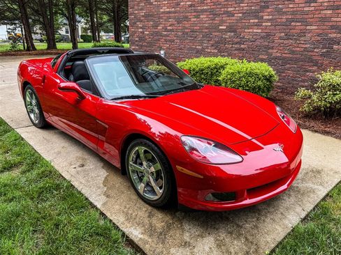 Used 2008 Chevrolet Corvette Coupe w/ Preferred Equipment Group RWD image 31