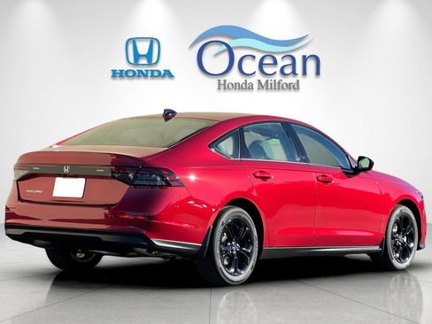 New 2025 Honda Accord SE image 5