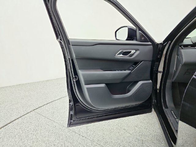 New 2026 Land Rover Range Rover Velar S AWD/4WD image 27