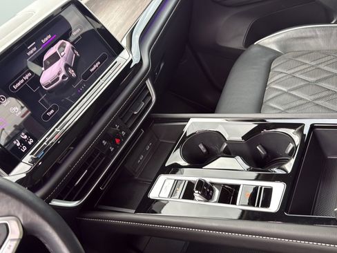 Used 2024 Volkswagen Atlas SEL Premium R-Line AWD/4WD image 20